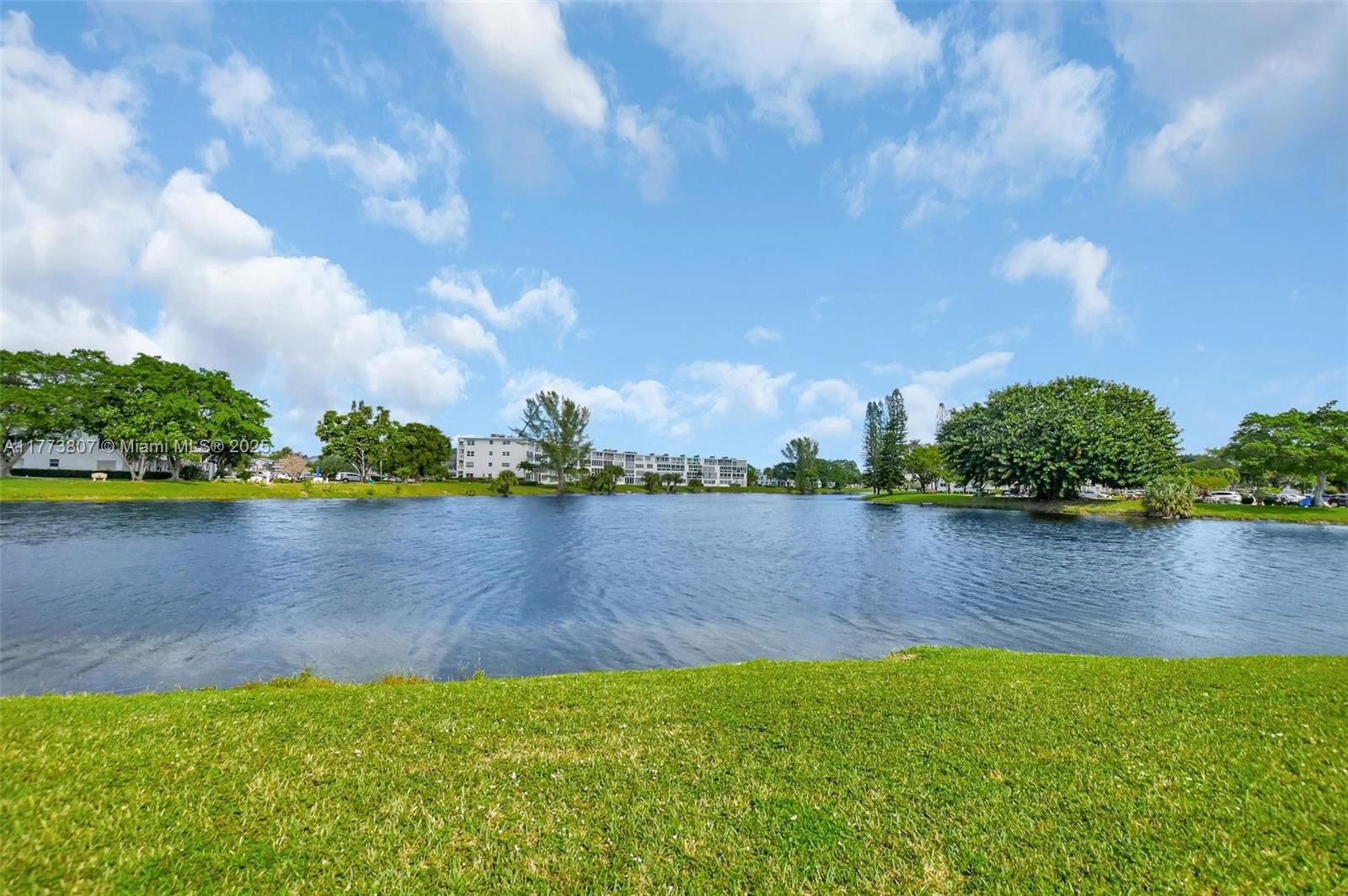 Real estate property located at 2115 Cambridge E #2115, Broward, Cambridge E Condo, Deerfield Beach, FL