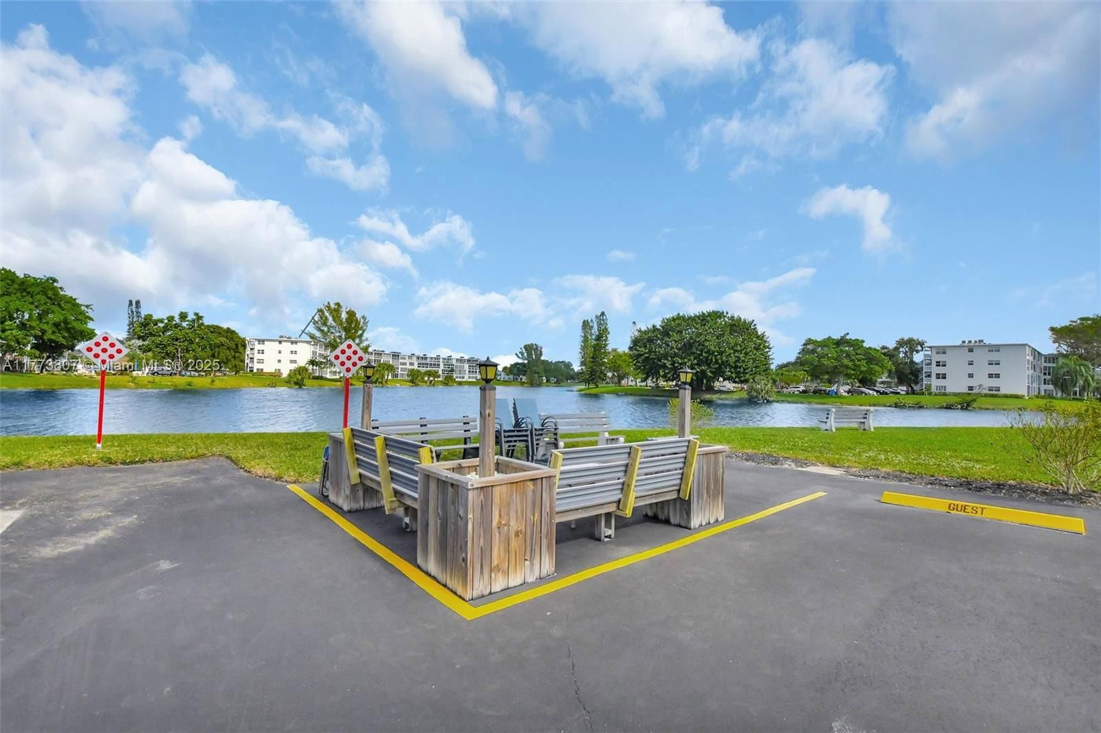 Real estate property located at 2115 Cambridge E #2115, Broward, Cambridge E Condo, Deerfield Beach, FL