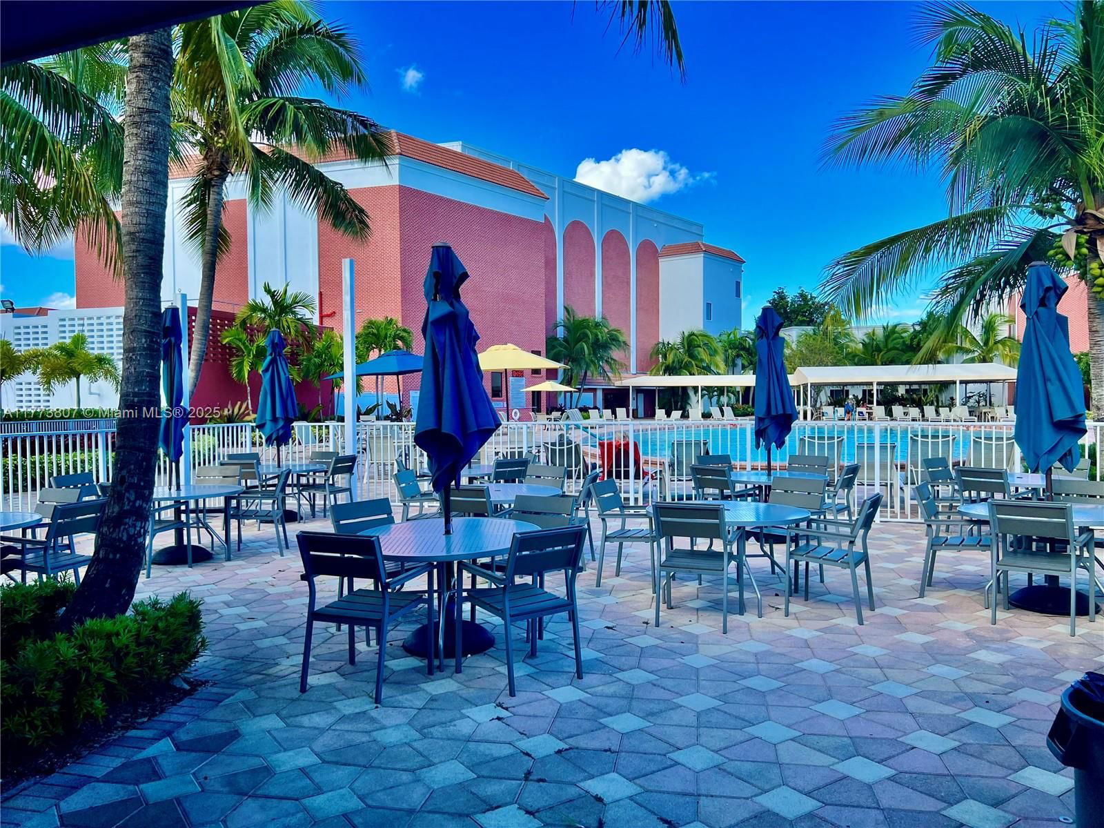 Real estate property located at 2115 Cambridge E #2115, Broward, Cambridge E Condo, Deerfield Beach, FL