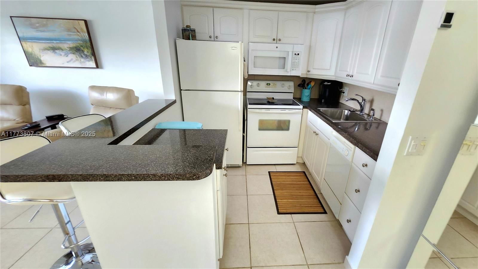 Real estate property located at 2115 Cambridge E #2115, Broward, Cambridge E Condo, Deerfield Beach, FL