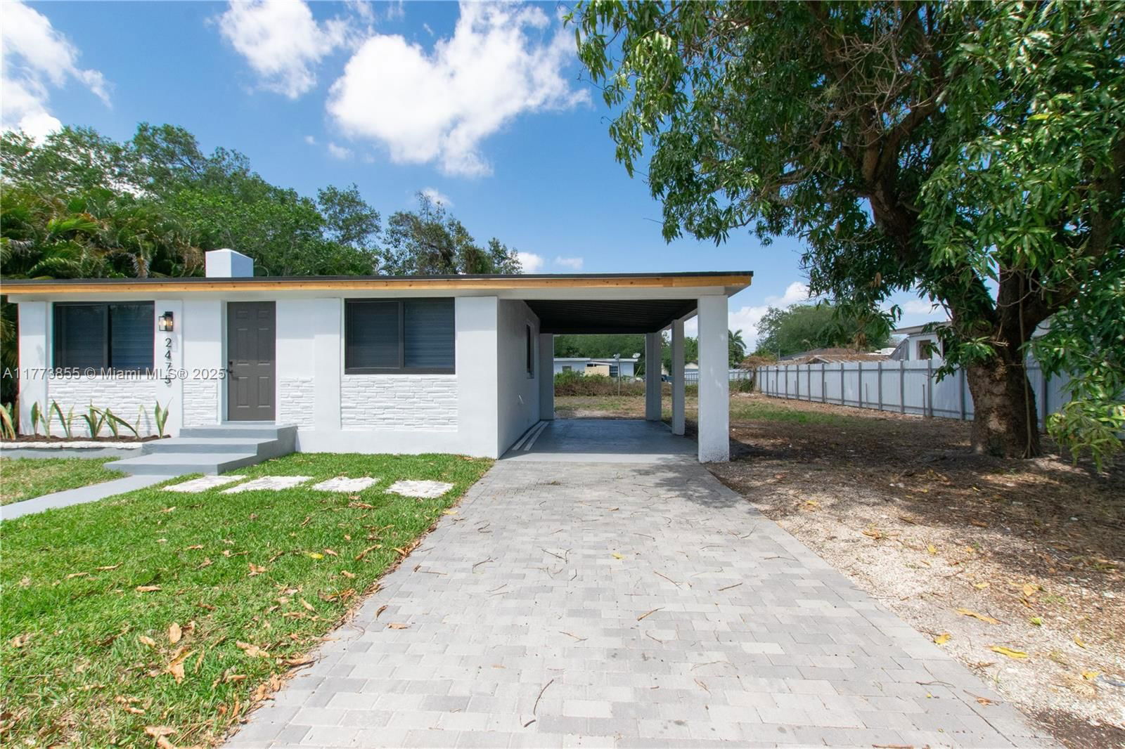 Real estate property located at 2475 95th Ter, Miami-dade, Acme Gulfair, Miami, FL