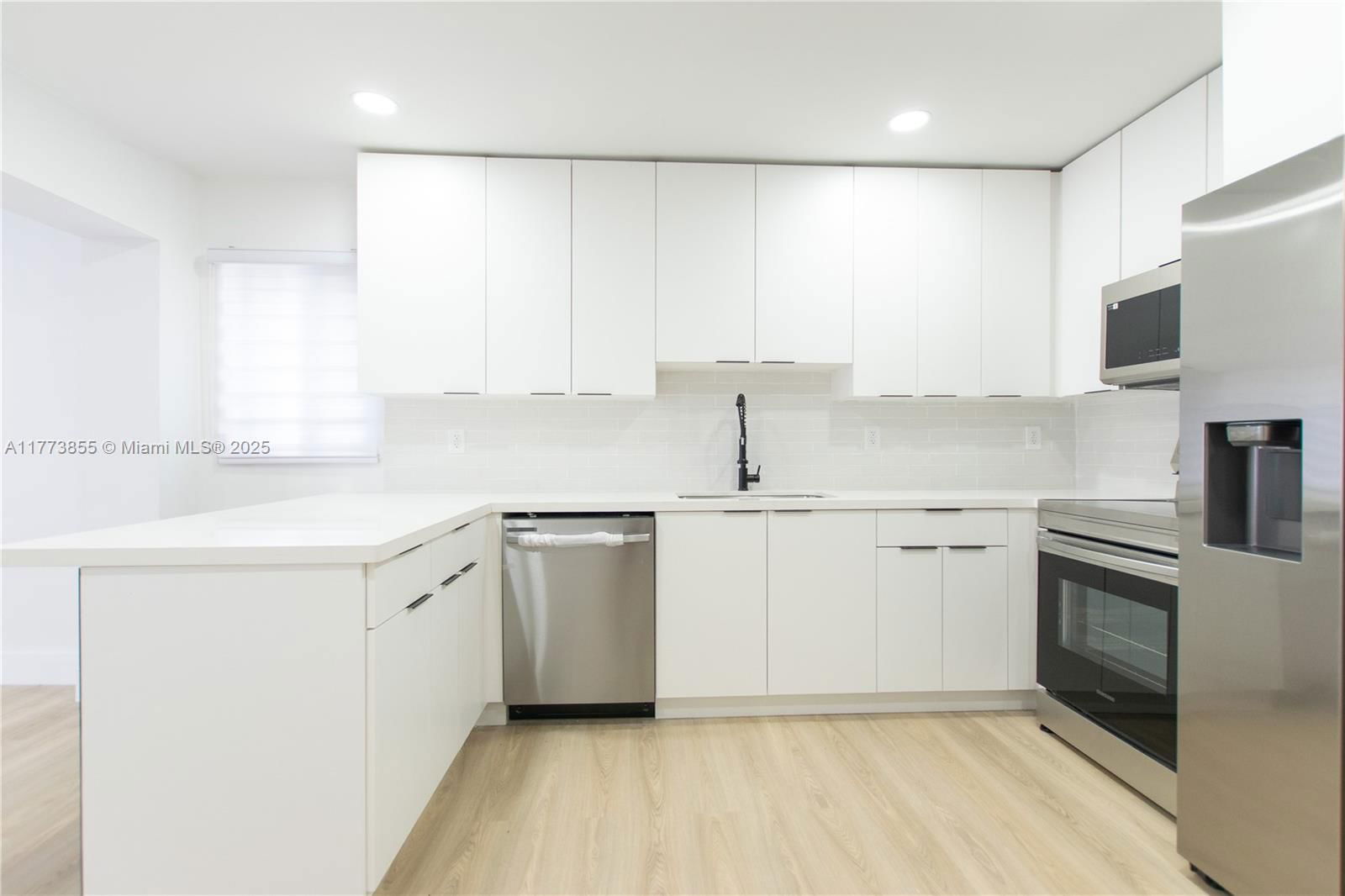 Real estate property located at 2475 95th Ter, Miami-dade, Acme Gulfair, Miami, FL