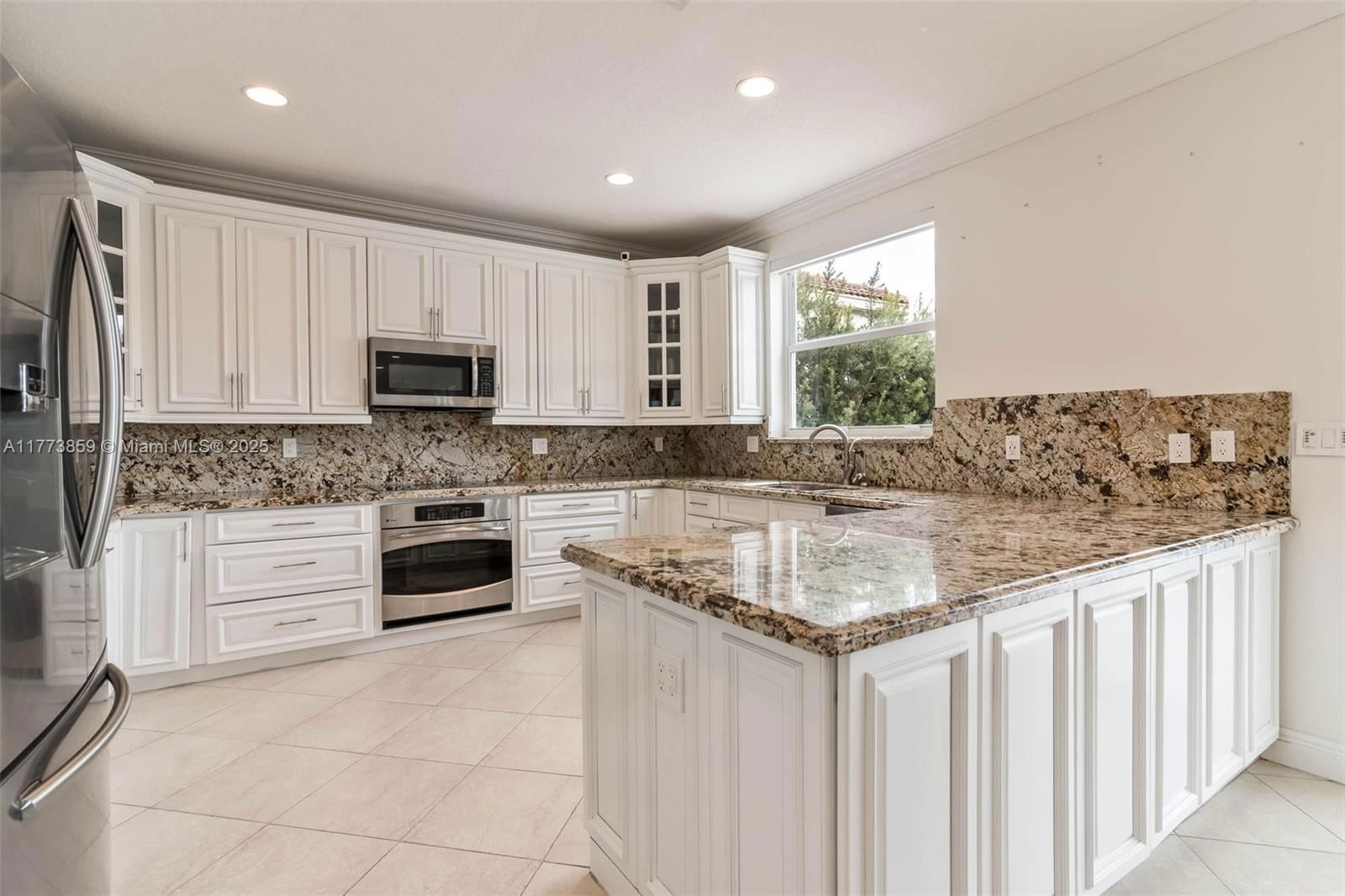 Real estate property located at 2426 Deer Creek Rd, Broward, Sector 7-parcel N-1, Weston, FL