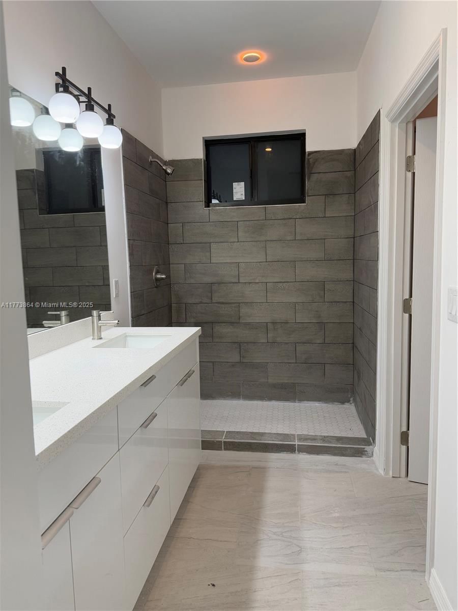 Real estate property located at 12130 SW 212TH ST, Miami-dade, Dixie Pines, Miami, FL