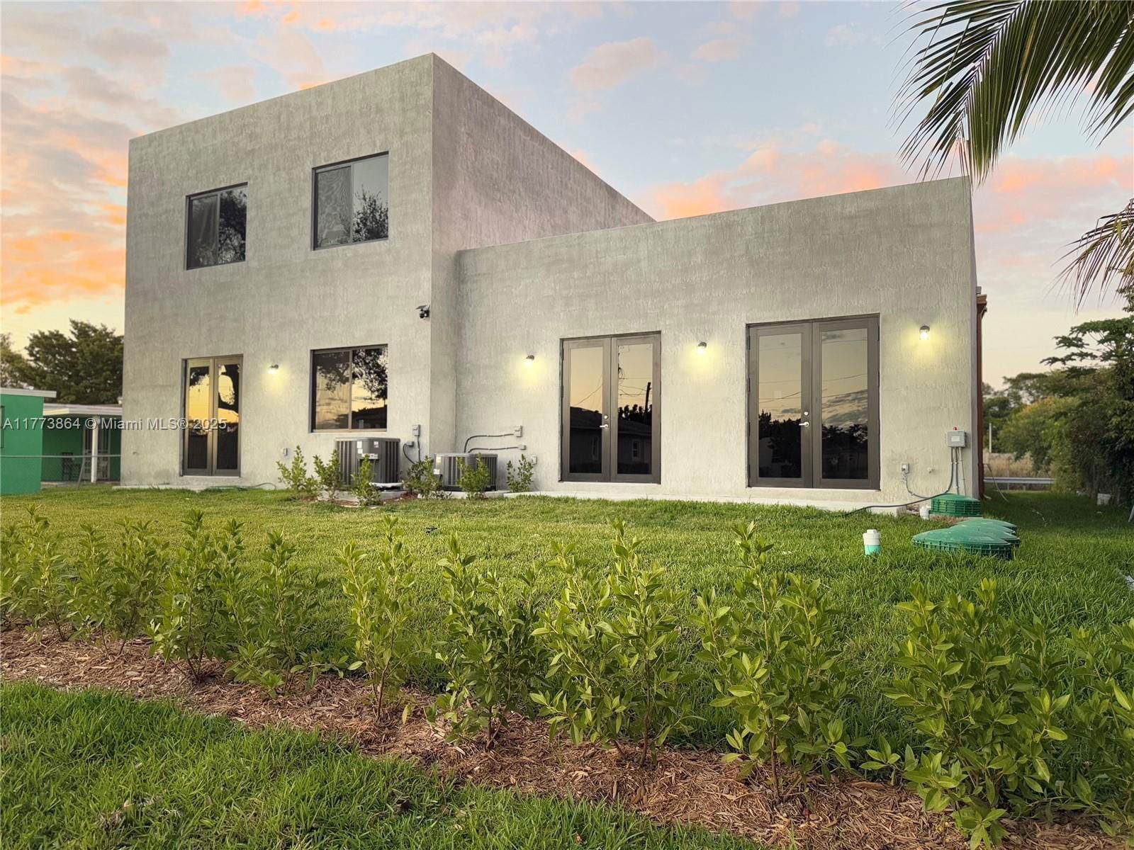 Real estate property located at 12130 SW 212TH ST, Miami-dade, Dixie Pines, Miami, FL