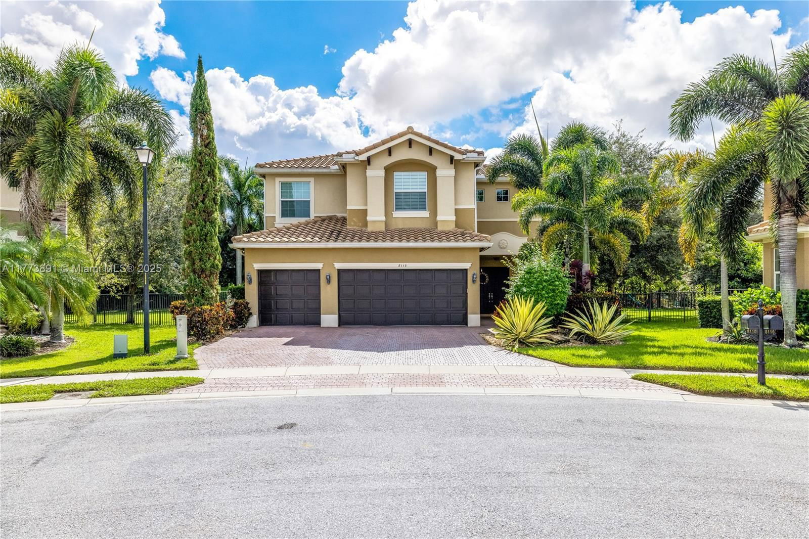 Real estate property located at 8110 Santalo Cove Ct, Palm Beach, Trails At Canyon, Boynton Beach, FL