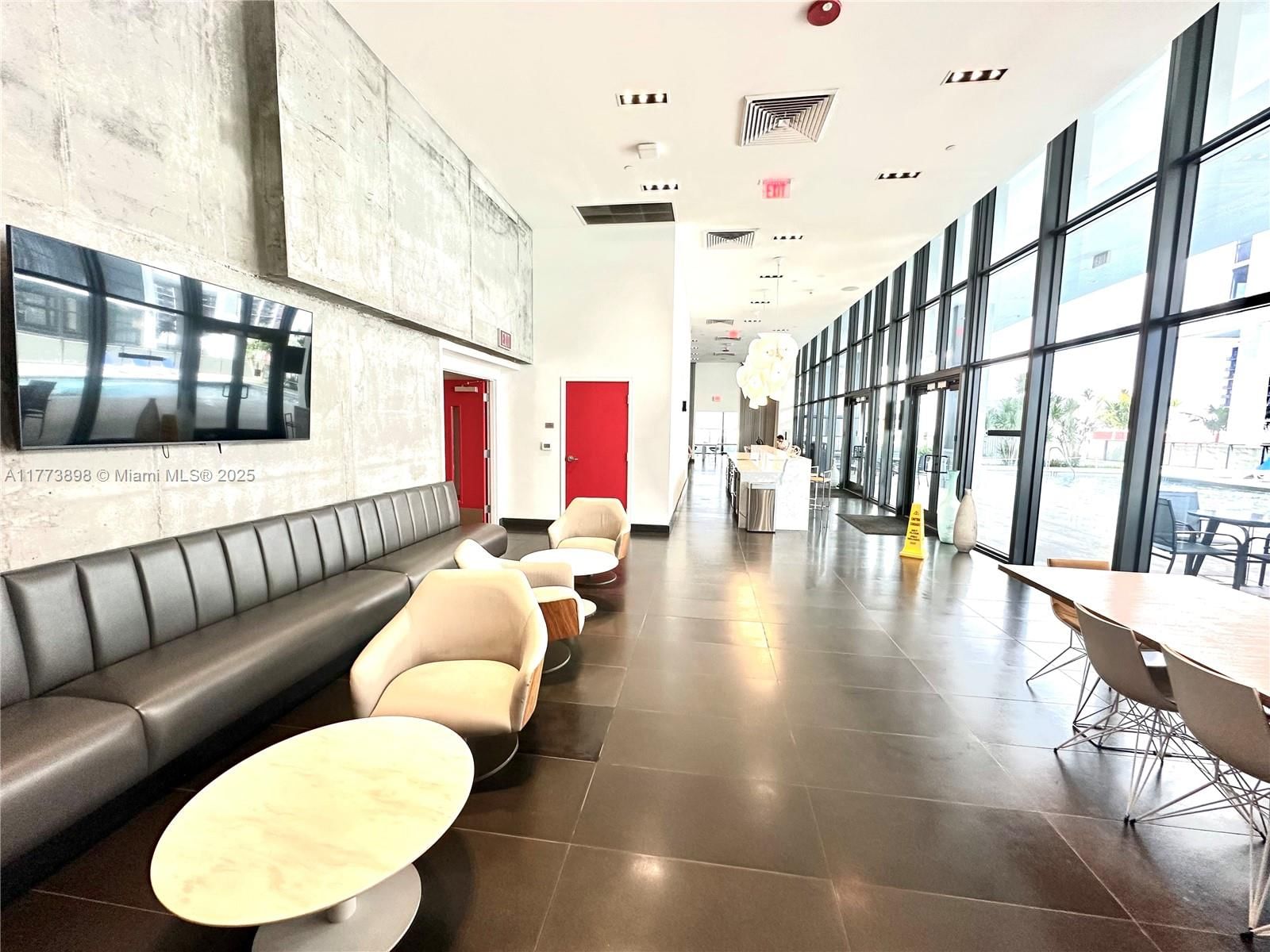 Real estate property located at 1600 1st Ave #2810, Miami-dade, Canvas Condo, Miami, FL