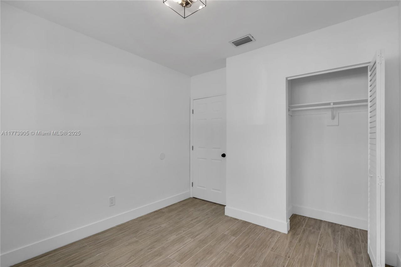 Real estate property located at 5354 9th Ave, Miami-dade, Palm Springs 5th Addn Sec, Hialeah, FL