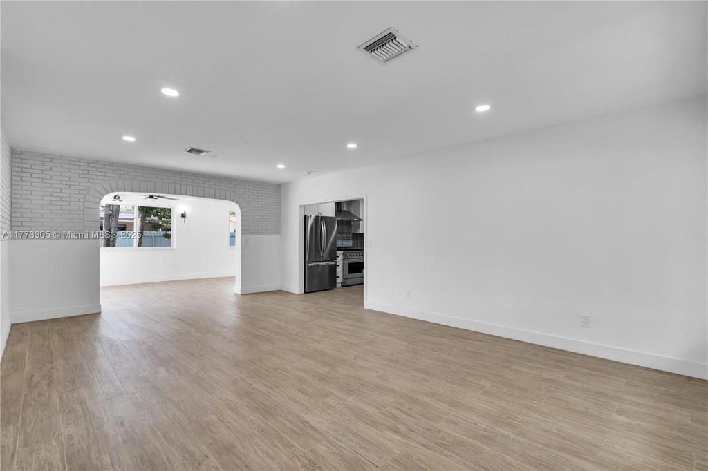 Real estate property located at 5354 9th Ave, Miami-dade, Palm Springs 5th Addn Sec, Hialeah, FL