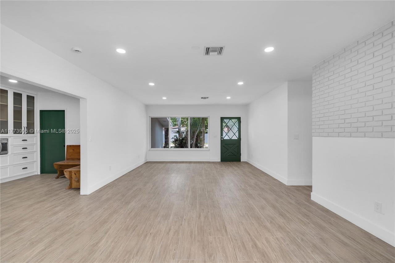 Real estate property located at 5354 9th Ave, Miami-dade, Palm Springs 5th Addn Sec, Hialeah, FL