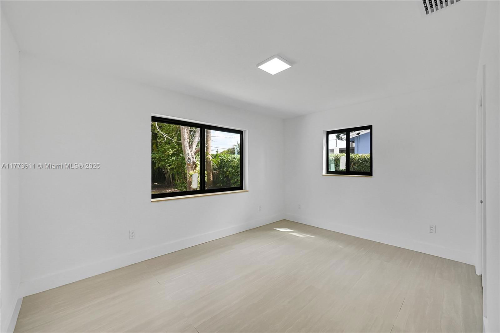 Real estate property located at 121 35th St, Broward, Lloyd Estates, Oakland Park, FL