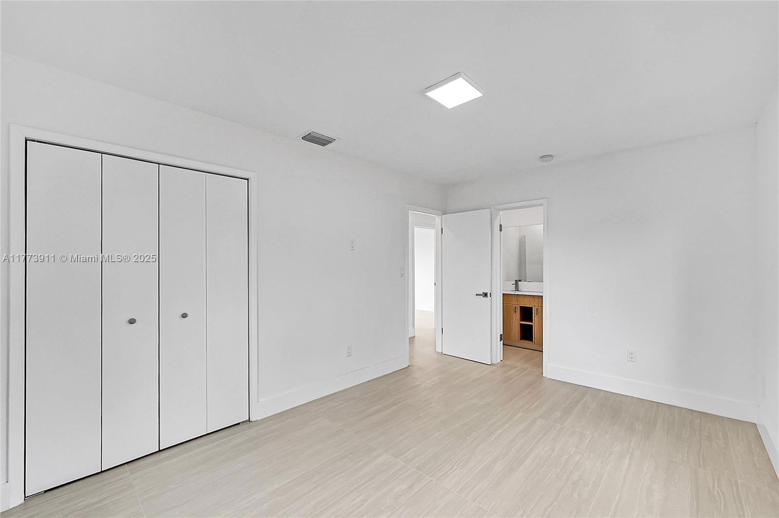 Real estate property located at 121 35th St, Broward, Lloyd Estates, Oakland Park, FL