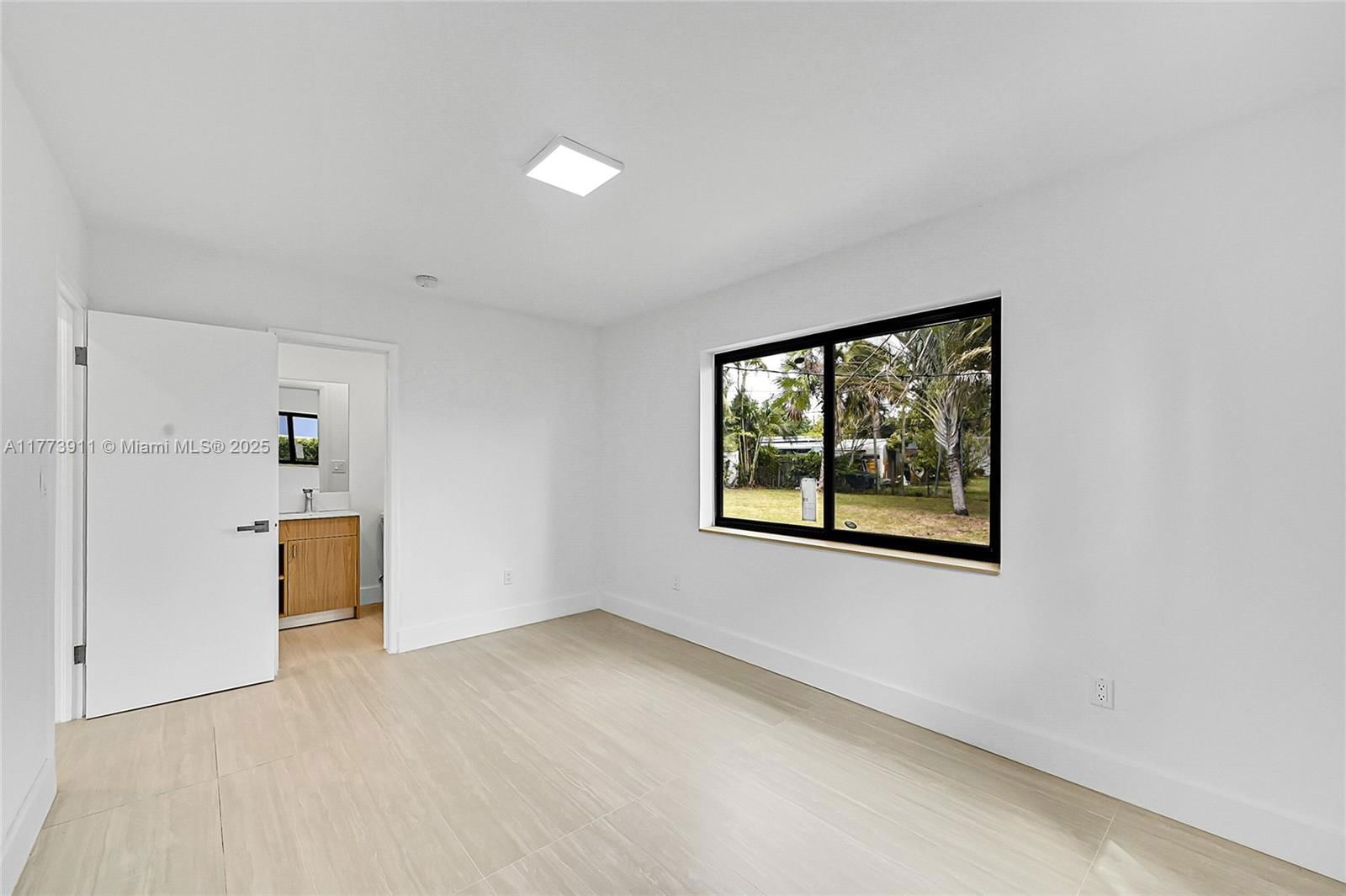 Real estate property located at 121 35th St, Broward, Lloyd Estates, Oakland Park, FL