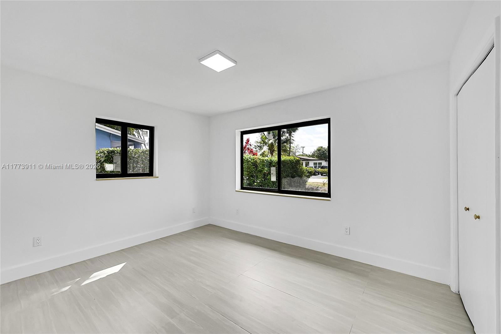 Real estate property located at 121 35th St, Broward, Lloyd Estates, Oakland Park, FL