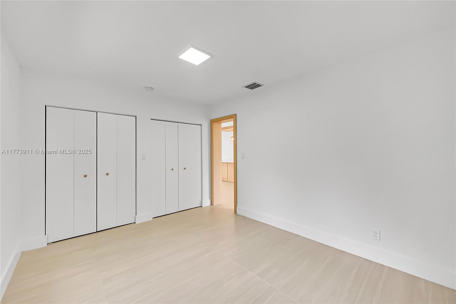 Real estate property located at 121 35th St, Broward, Lloyd Estates, Oakland Park, FL