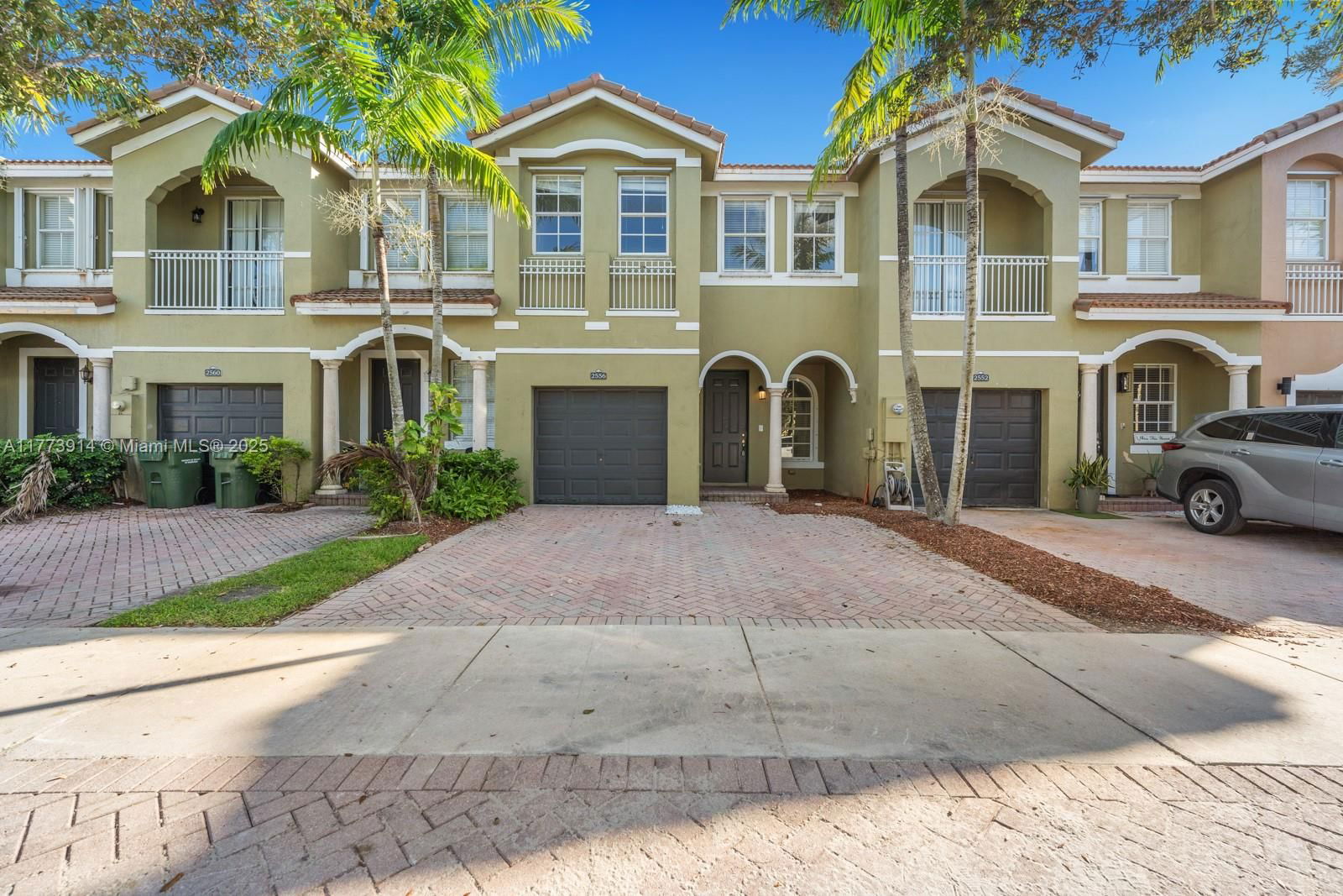 Real estate property located at 2556 15th Ct, Miami-dade, Keys Garden, Homestead, FL