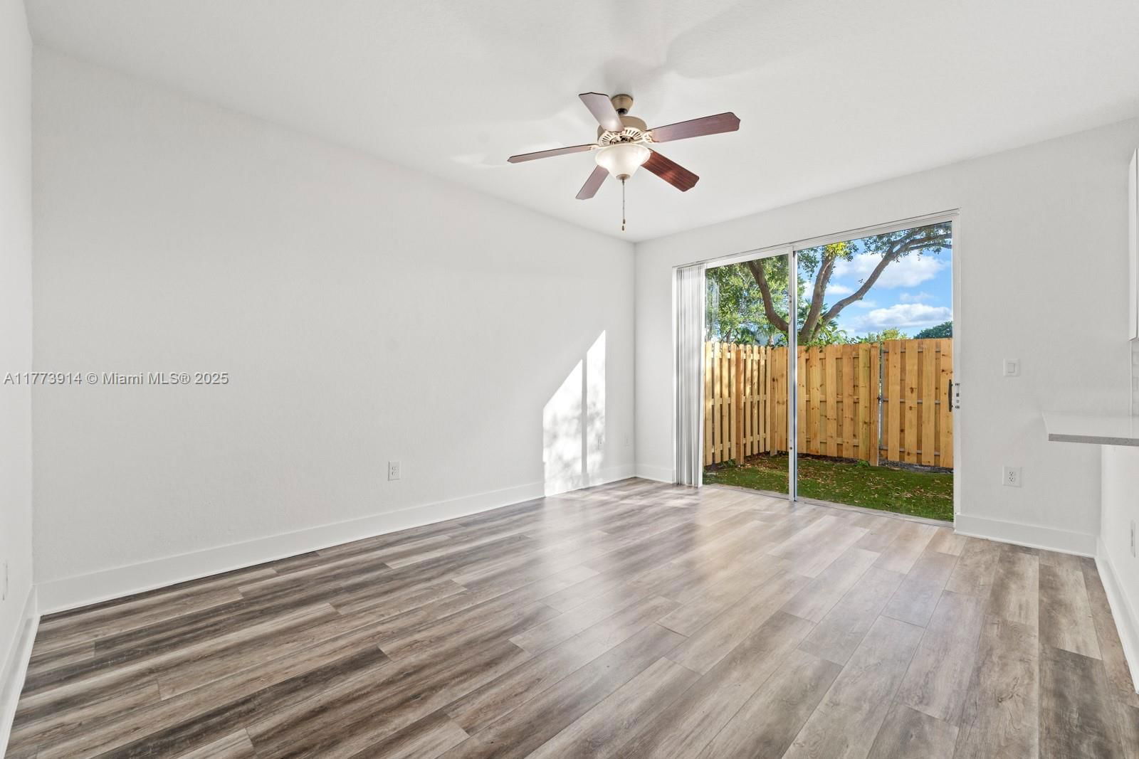 Real estate property located at 2556 15th Ct, Miami-dade, Keys Garden, Homestead, FL