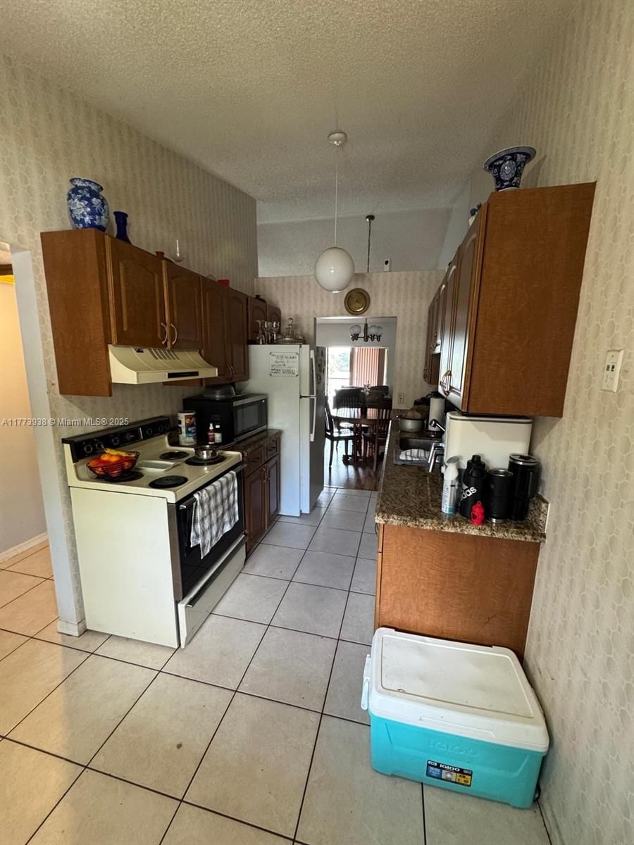 Real estate property located at 9848 Nob Hill CT #9848, Broward, Welleby Shores, Sunrise, FL