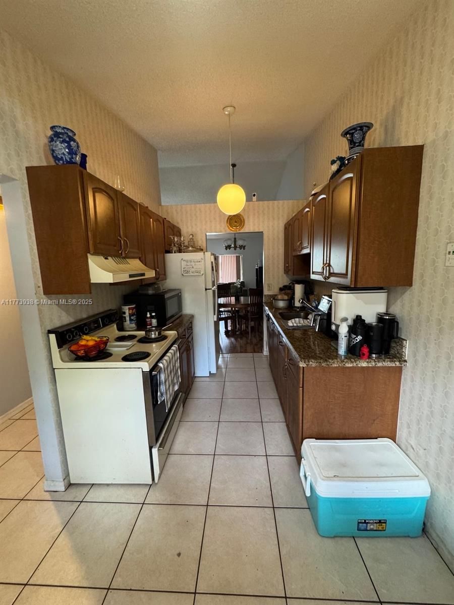Real estate property located at 9848 Nob Hill CT #9848, Broward, Welleby Shores, Sunrise, FL
