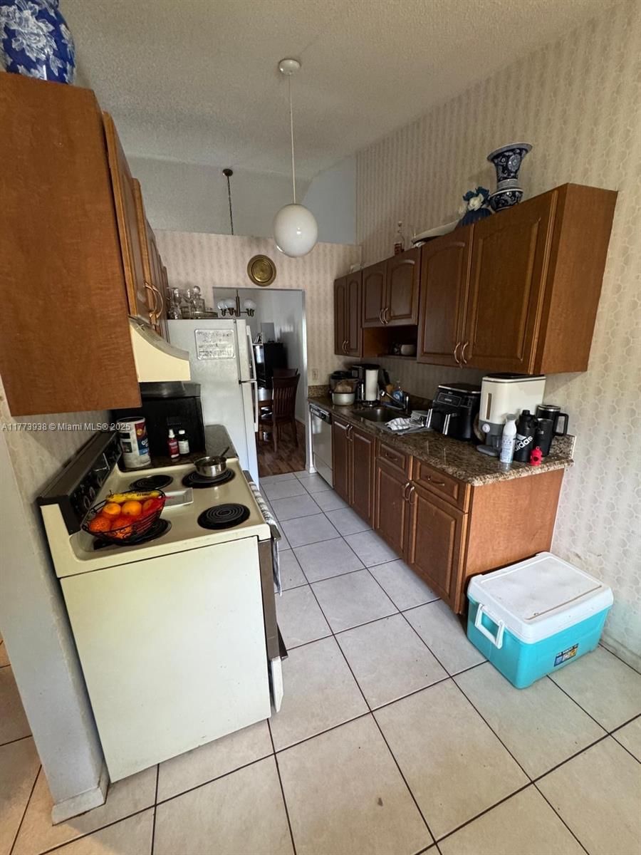 Real estate property located at 9848 Nob Hill CT #9848, Broward, Welleby Shores, Sunrise, FL