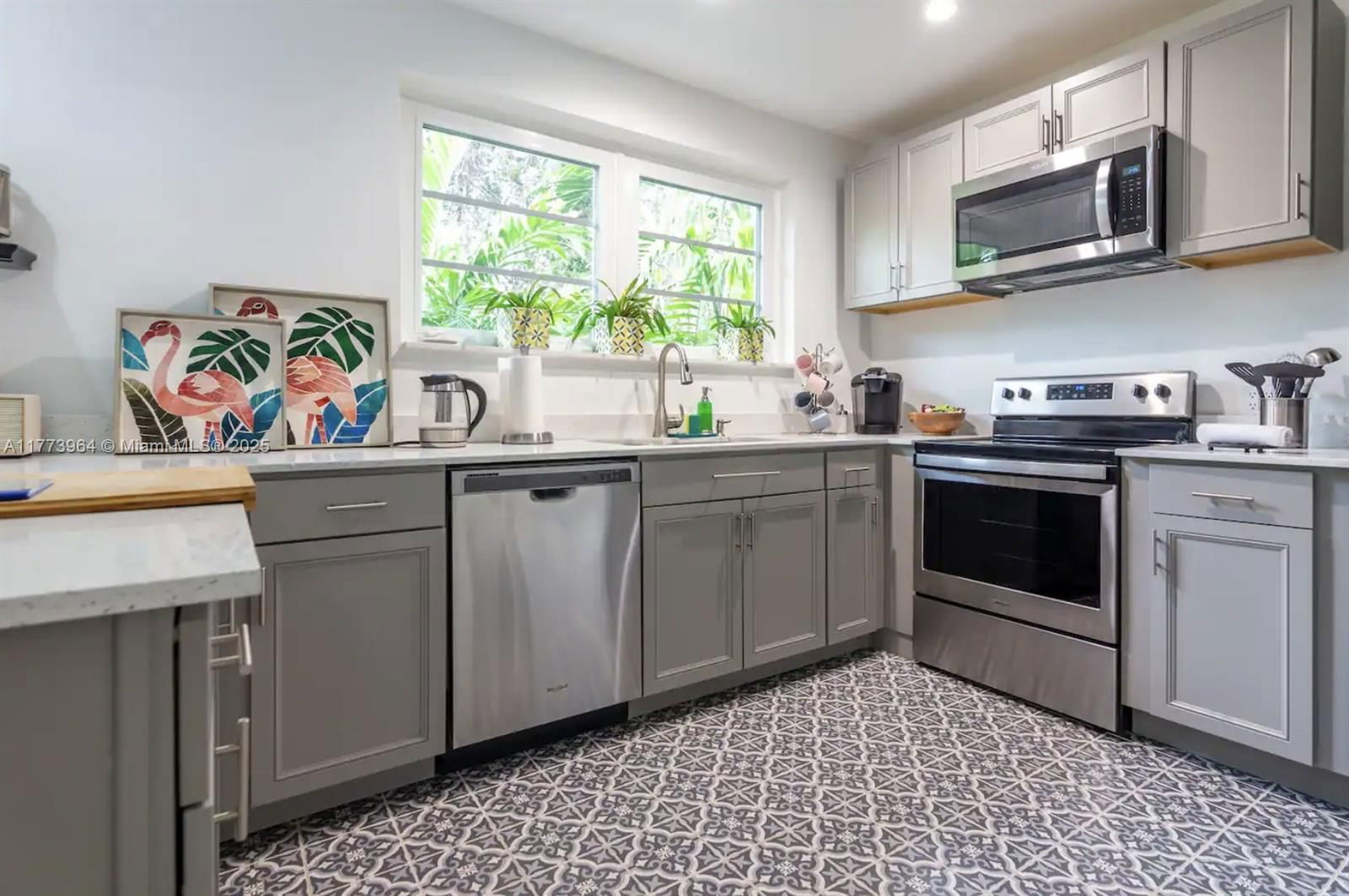 Real estate property located at 4765 Miami Ave, Miami-dade, Shadowlawn, Miami, FL