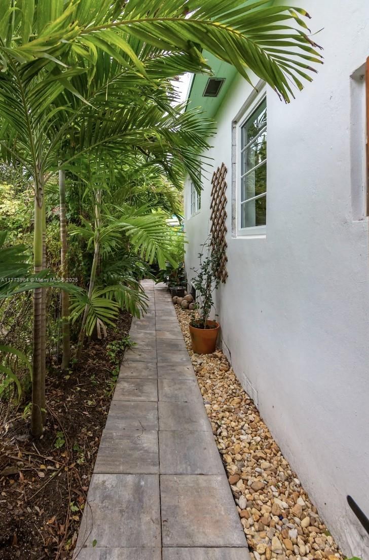 Real estate property located at 4765 Miami Ave, Miami-dade, Shadowlawn, Miami, FL