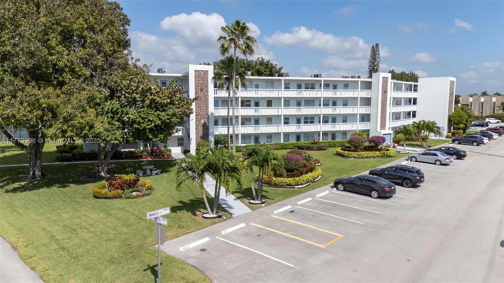 Real estate property located at 3031 Swansea B #3031, Broward, Swansea Condo, Deerfield Beach, FL
