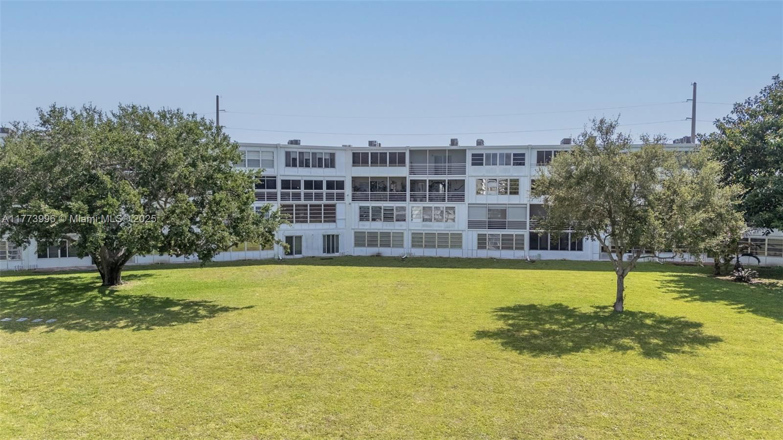 Real estate property located at 3031 Swansea B #3031, Broward, Swansea Condo, Deerfield Beach, FL