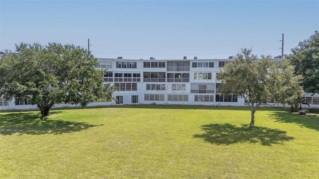 Real estate property located at 3031 Swansea B #3031, Broward, Swansea Condo, Deerfield Beach, FL