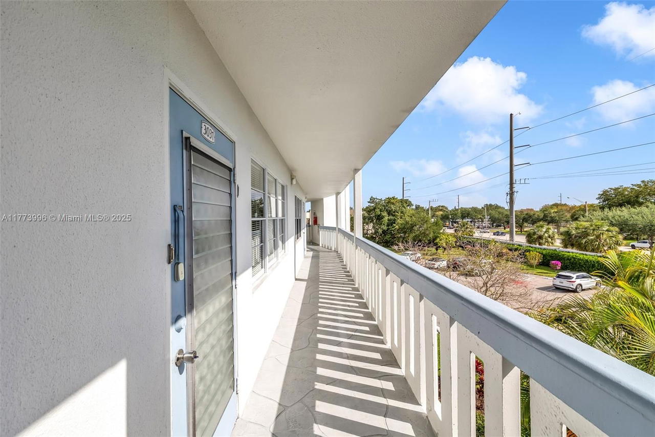 Real estate property located at 3031 Swansea B #3031, Broward, Swansea Condo, Deerfield Beach, FL