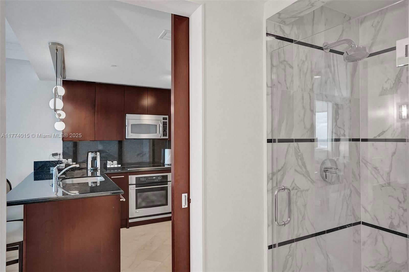 Real estate property located at 4391 Collins Ave #913/914, Miami-dade, Fontainebleau Iii, Miami Beach, FL