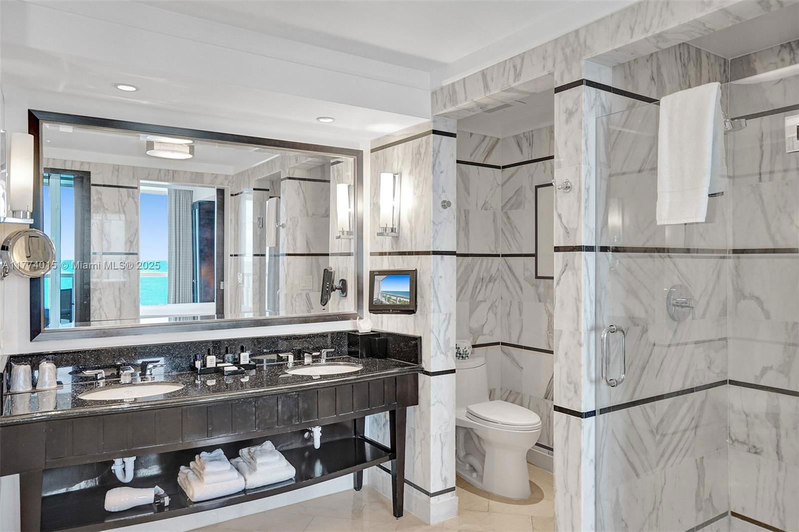 Real estate property located at 4391 Collins Ave #913/914, Miami-dade, Fontainebleau Iii, Miami Beach, FL