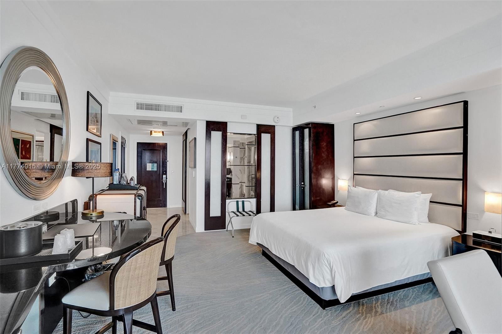 Real estate property located at 4391 Collins Ave #913/914, Miami-dade, Fontainebleau Iii, Miami Beach, FL