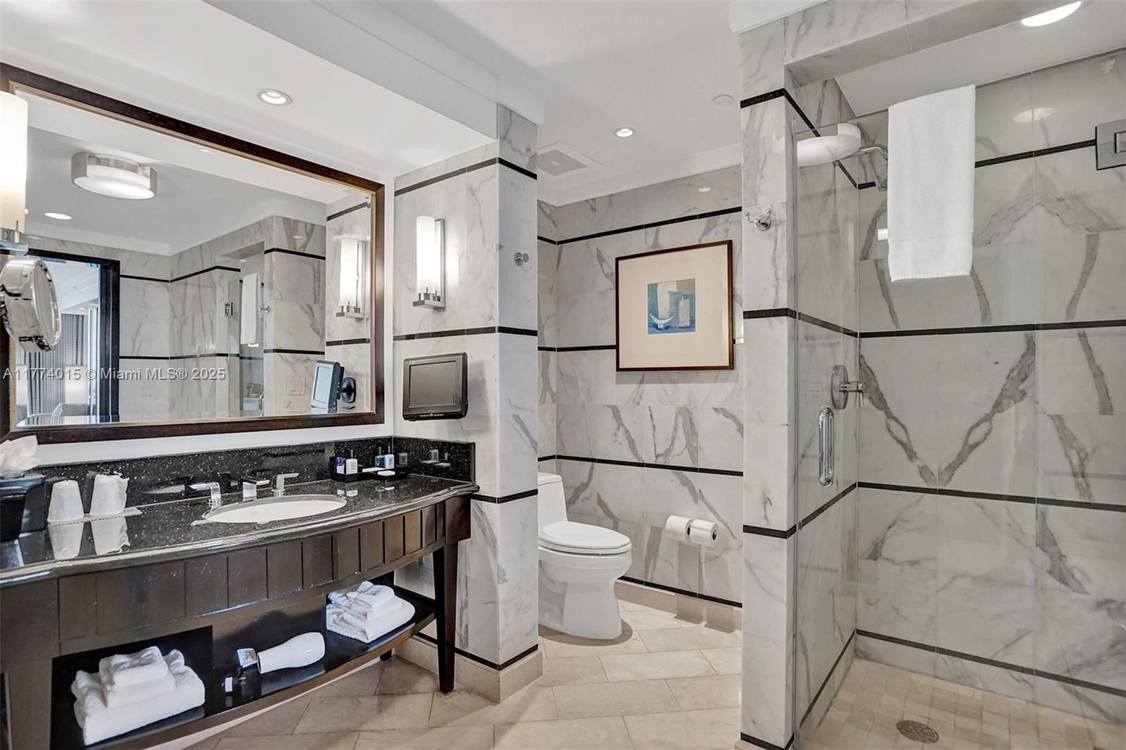 Real estate property located at 4391 Collins Ave #913/914, Miami-dade, Fontainebleau Iii, Miami Beach, FL