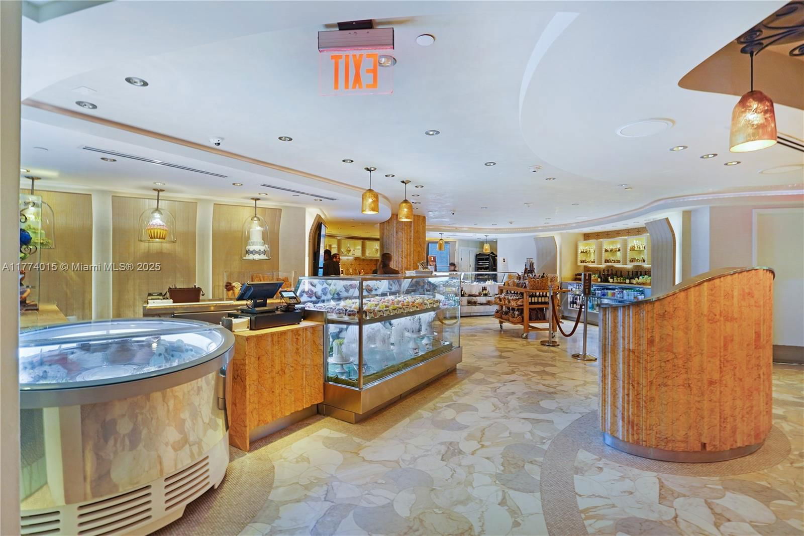 Real estate property located at 4391 Collins Ave #913/914, Miami-dade, Fontainebleau Iii, Miami Beach, FL