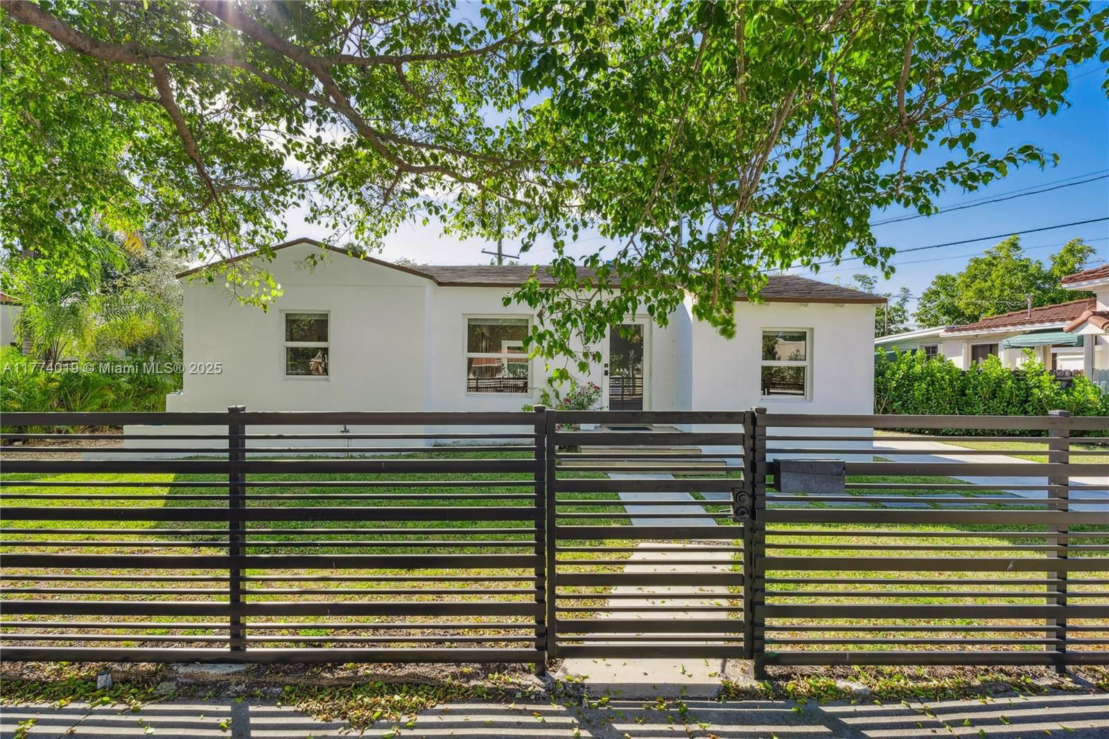 Real estate property located at 990 11th St, Miami-dade, Brickell Estates, Miami, FL
