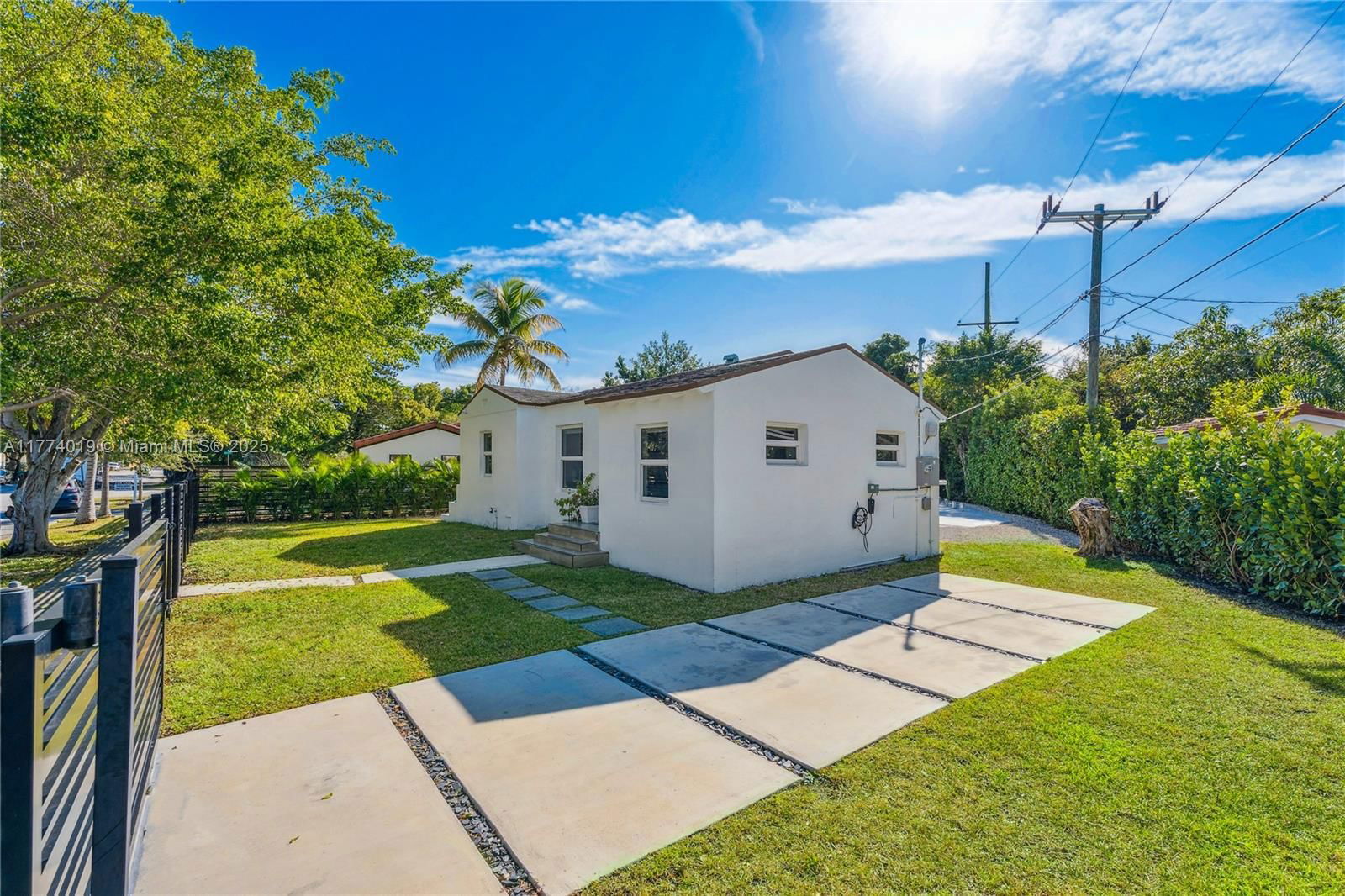 Real estate property located at 990 11th St, Miami-dade, Brickell Estates, Miami, FL