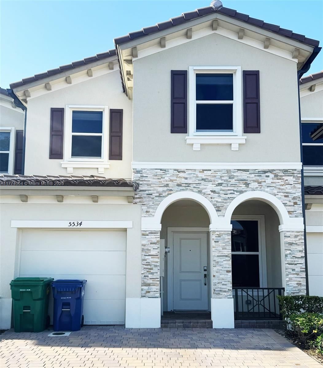 Real estate property located at 5534 27th Pl #1, Broward, Calcutta First Addition, Lauderhill, FL