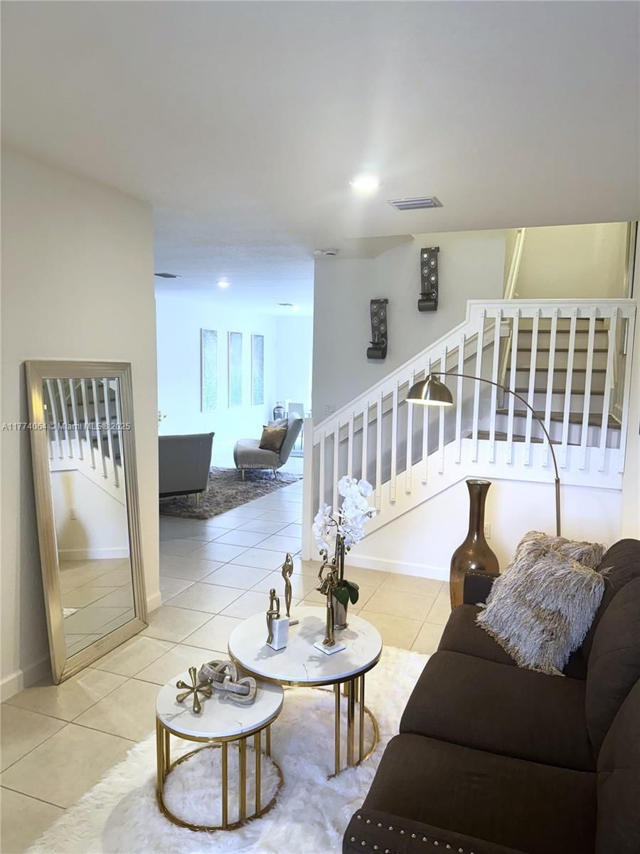 Real estate property located at 5534 27th Pl #1, Broward, Calcutta First Addition, Lauderhill, FL