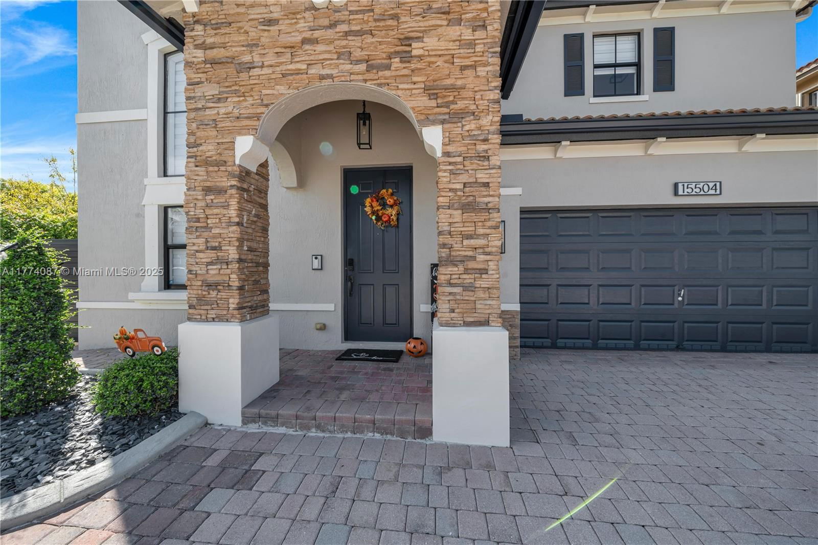Real estate property located at 15504 116th Ter, Miami-dade, Century Gardens At Tamiam, Miami, FL