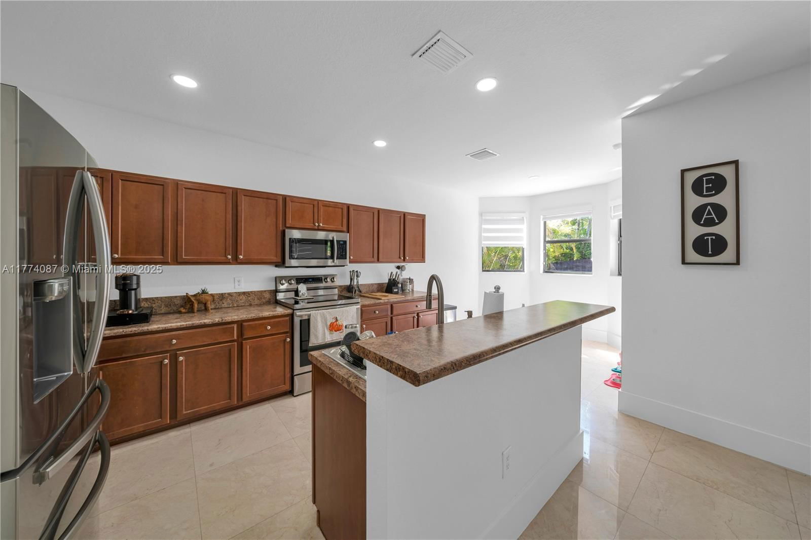 Real estate property located at 15504 116th Ter, Miami-dade, Century Gardens At Tamiam, Miami, FL