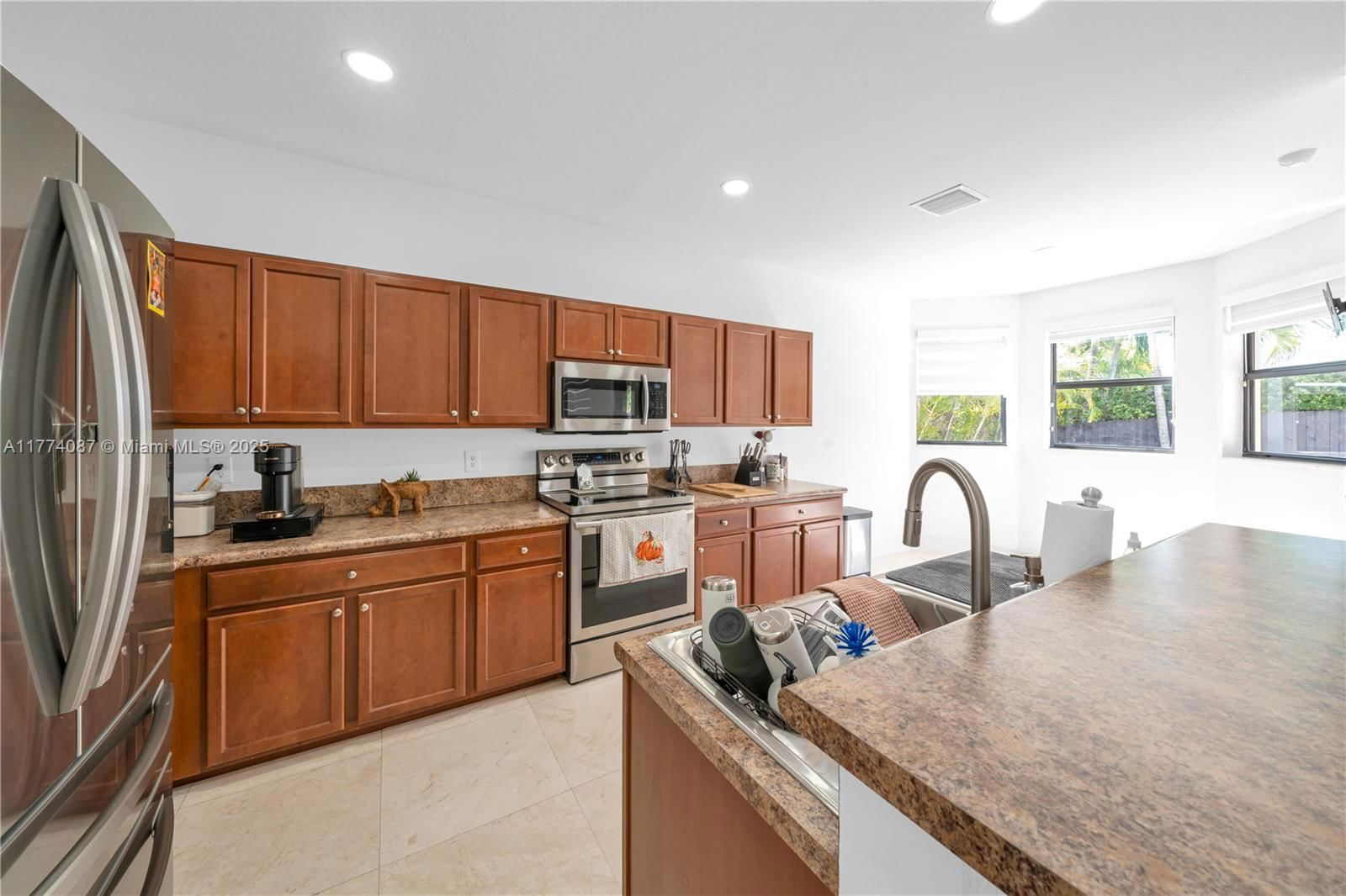 Real estate property located at 15504 116th Ter, Miami-dade, Century Gardens At Tamiam, Miami, FL