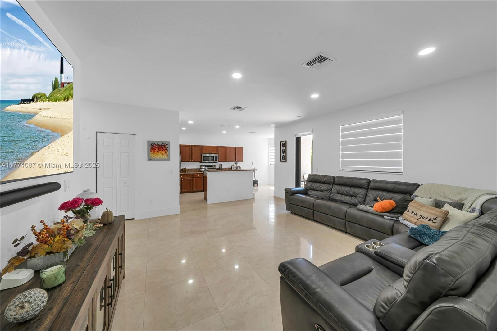 Real estate property located at 15504 116th Ter, Miami-dade, Century Gardens At Tamiam, Miami, FL