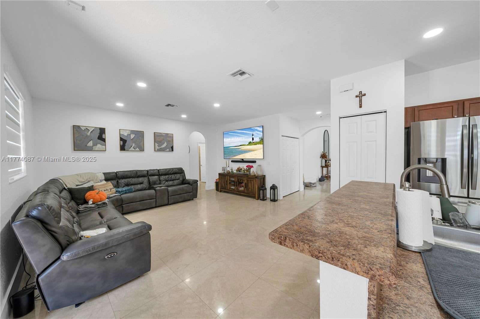 Real estate property located at 15504 116th Ter, Miami-dade, Century Gardens At Tamiam, Miami, FL