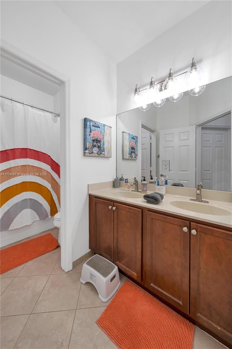 Real estate property located at 15504 116th Ter, Miami-dade, Century Gardens At Tamiam, Miami, FL