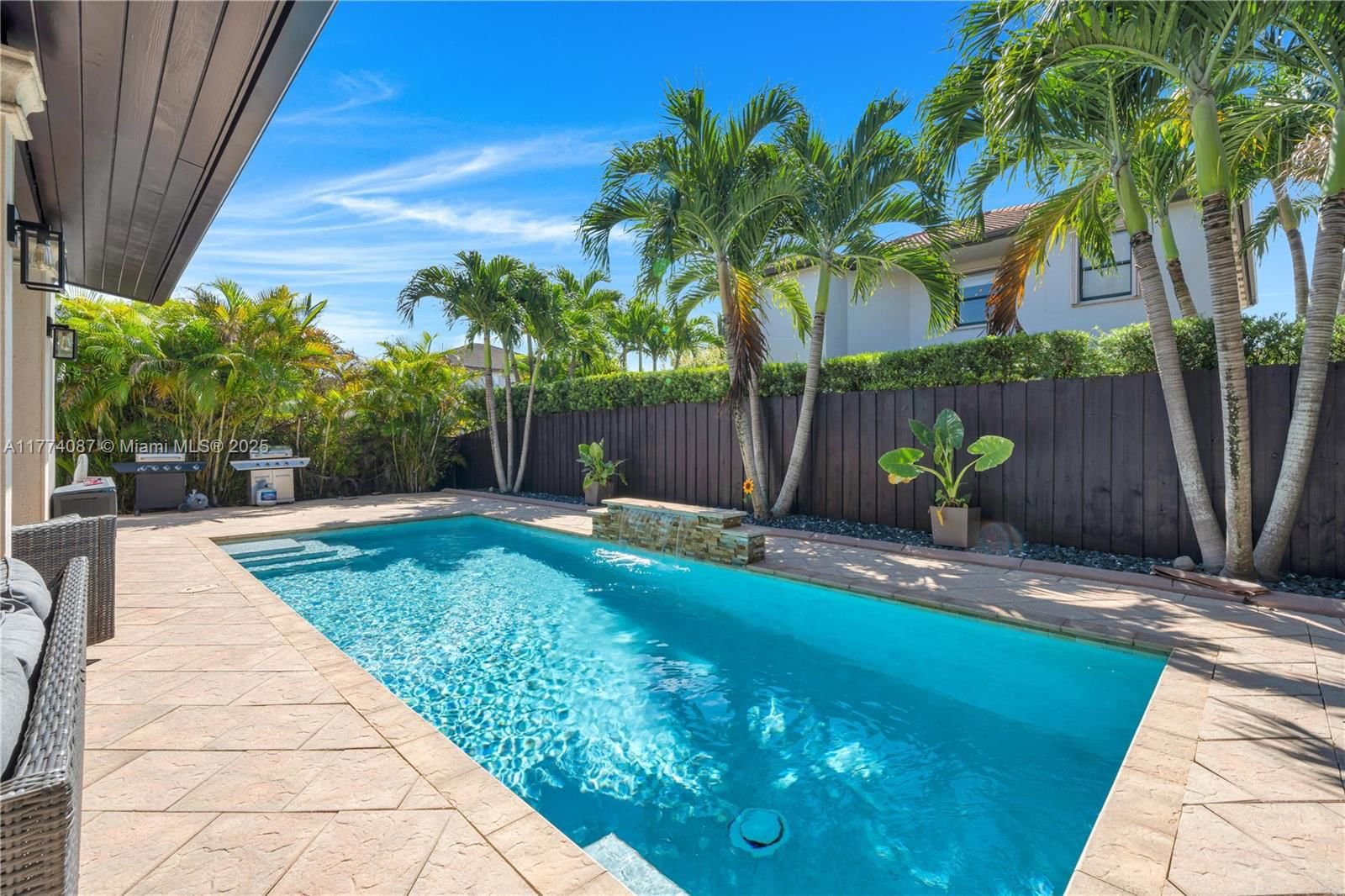 Real estate property located at 15504 116th Ter, Miami-dade, Century Gardens At Tamiam, Miami, FL