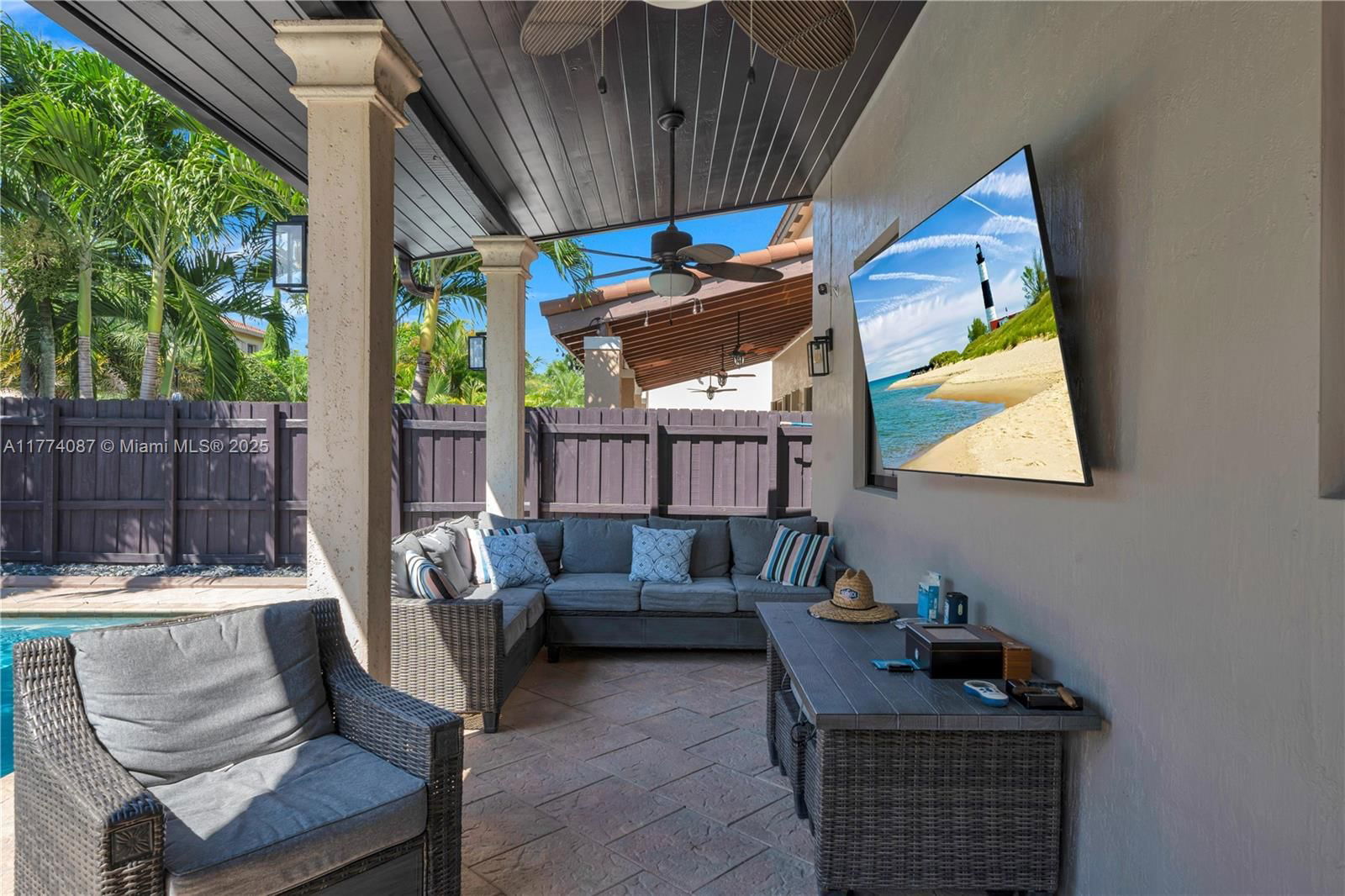 Real estate property located at 15504 116th Ter, Miami-dade, Century Gardens At Tamiam, Miami, FL
