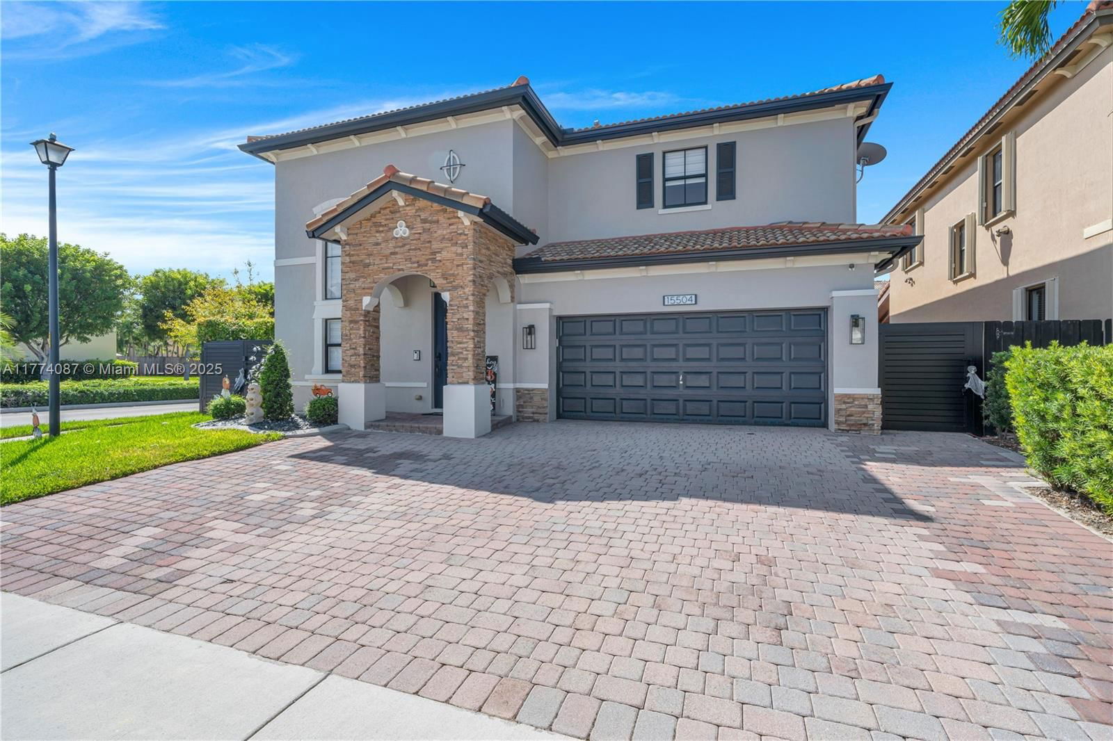 Real estate property located at 15504 116th Ter, Miami-dade, Century Gardens At Tamiam, Miami, FL