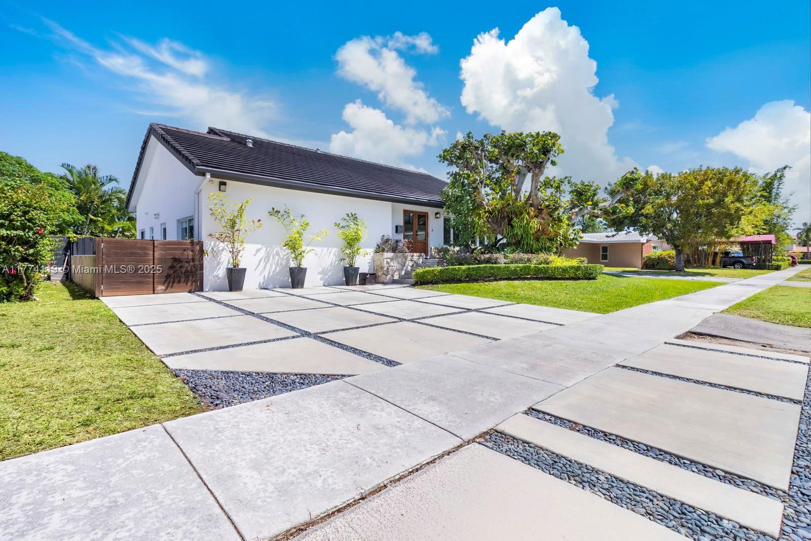 Real estate property located at 1731 98th Ave, Miami-dade, Westbrooke, Miami, FL