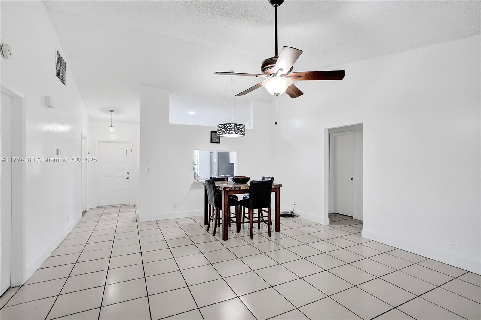 Real estate property located at 8372 Blue Cypress Dr, Palm Beach, Lakes Of Sherbrooke Ph 6, Lake Worth, FL